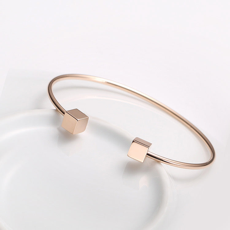 Cube Bangle Bracelet | Women's Jewelry | Willen Collection